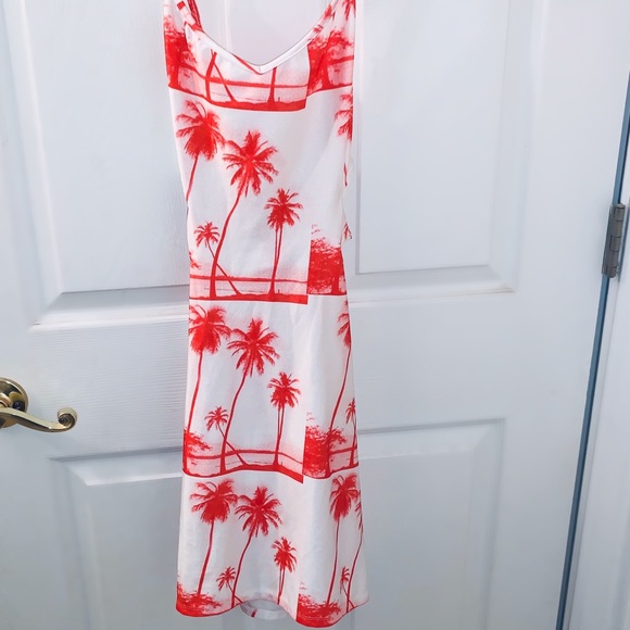 🌴UO Exclusive Tidal Waves cut out mini dress🌴 - Picture 3 of 8